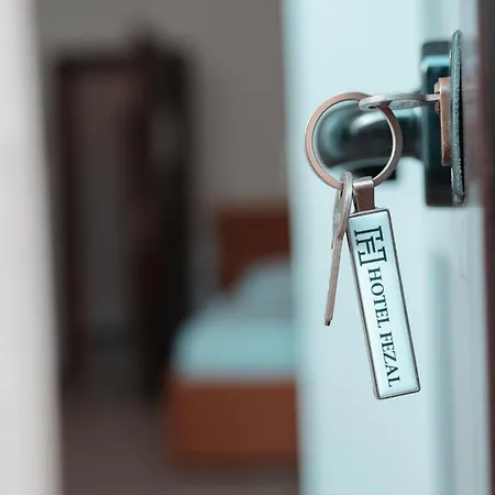 Fezal * Velipojë